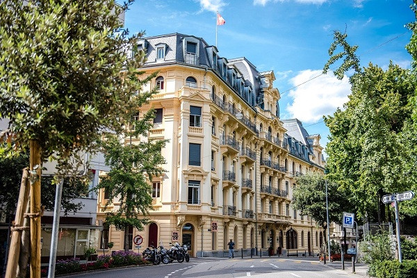 スイスでホテルマネジメントを学ぶ理由とその魅力とは？