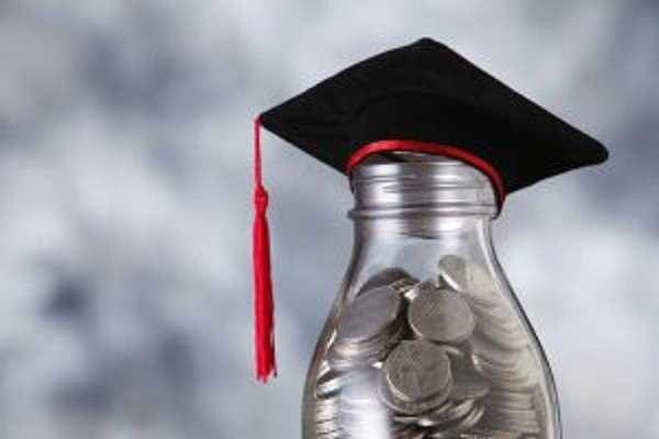 スイス留学にかかる費用はいくら？生活費・学費・ビザ申請費用を徹底解説！